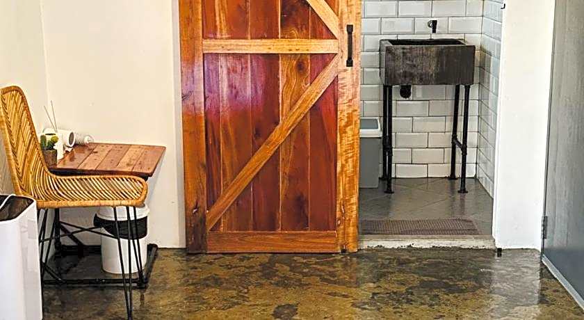 PIG DIVE HOSTEL MOALBOAL