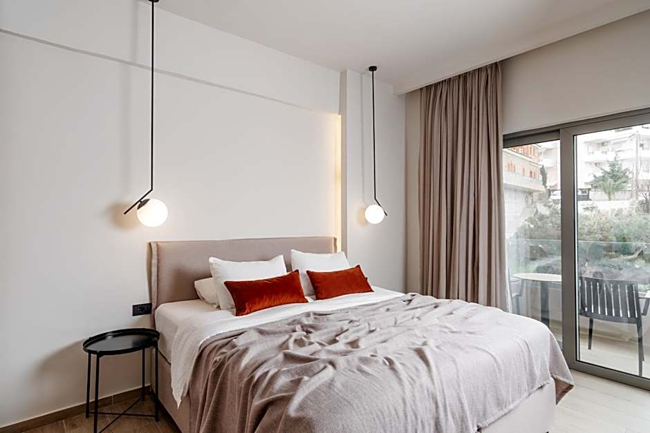 The City Hotel & Suites