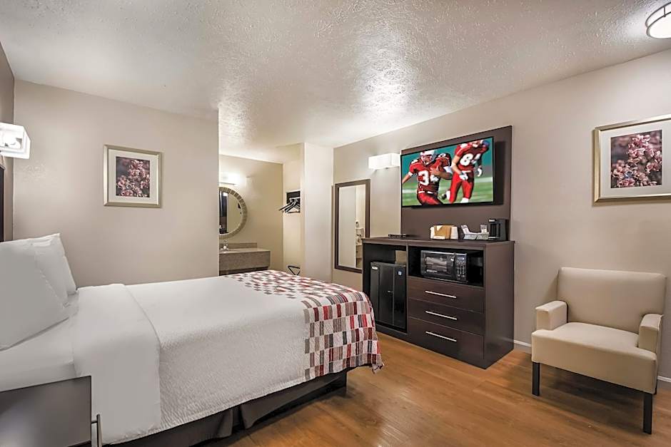 Red Roof Inn Crossville