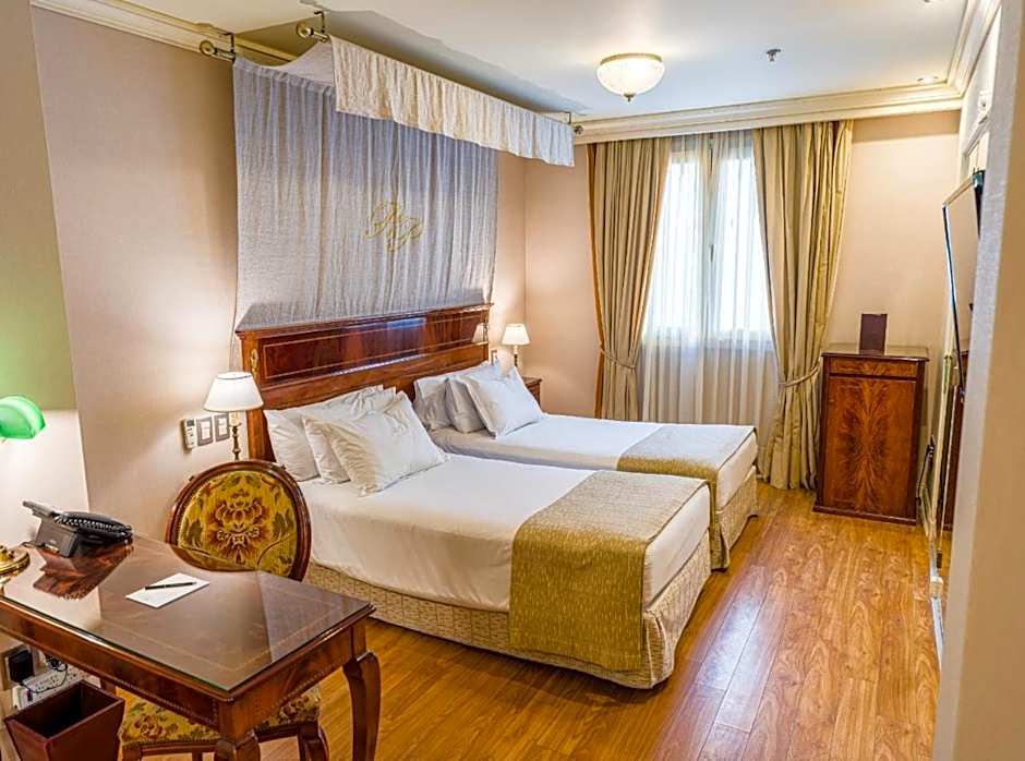 Meliá Recoleta Plaza Boutique Hotel