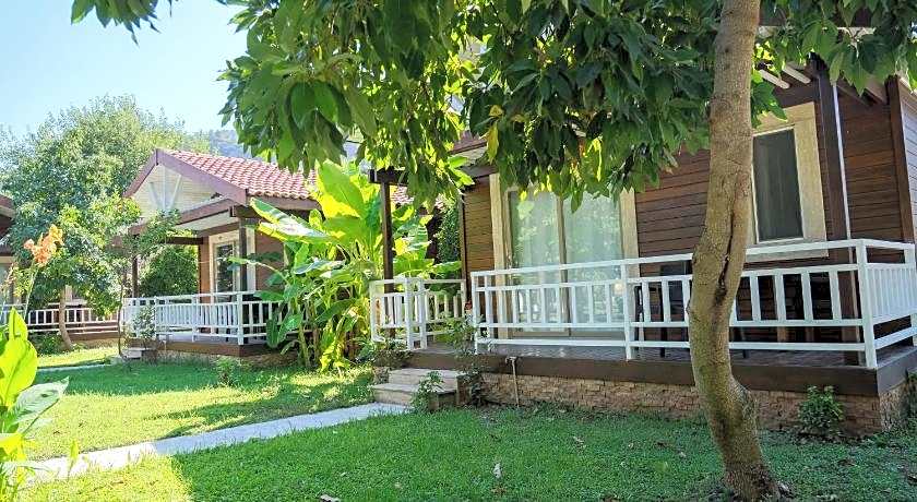 APELLA HOTEL