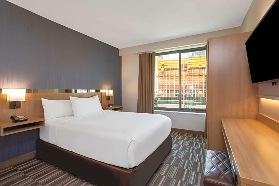 Microtel Inn by Wyndham Long Island City