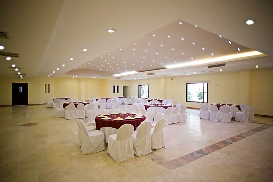 Days Inn by Wyndham Tuxtepec