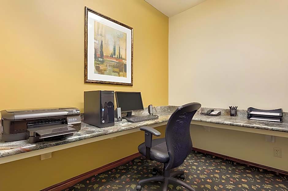 Country Inn & Suites by Radisson, Norman Near University