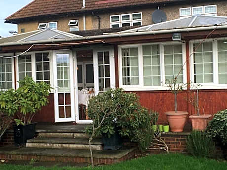 Colnbrook Lodge Guest House