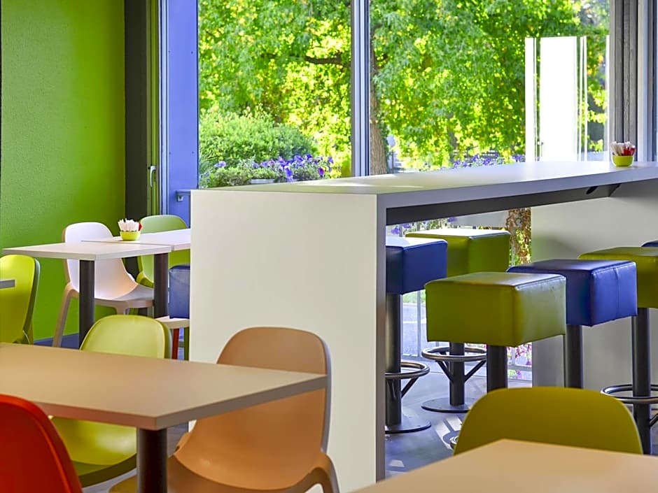 ibis budget Pau Lescar