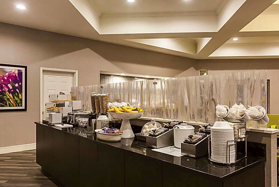 La Quinta Inn & Suites by Wyndham Atlanta Alpharetta