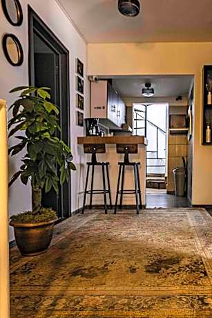 Queen Room with Shared Bathroom