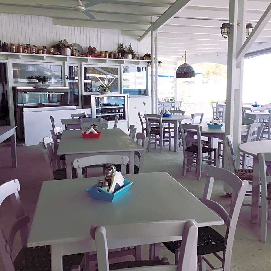 Fisilanis Beachfront Hotel