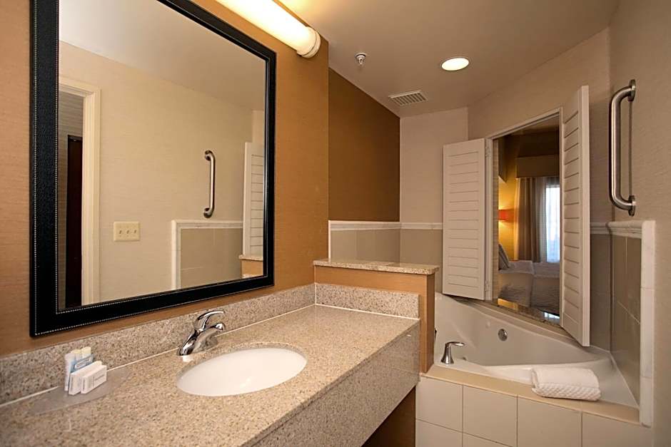 Fairfield Inn & Suites by Marriott Edison-South Plainfield