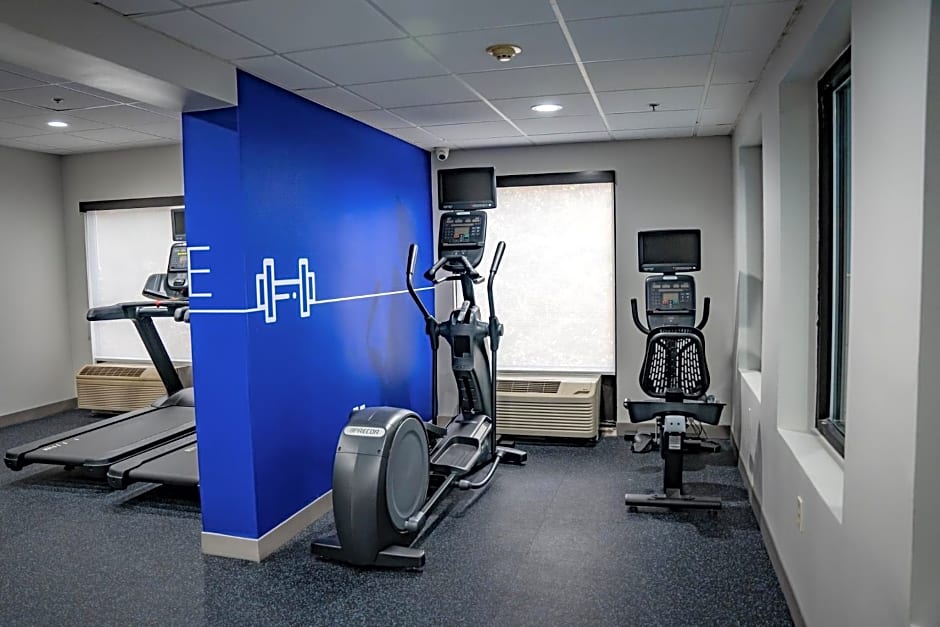 Holiday Inn Express Hotel & Suites West Chester By IHG