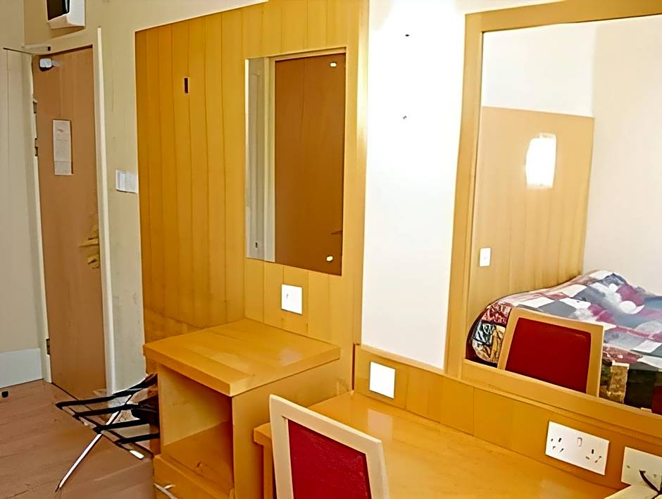 Berkeley Court Hotel