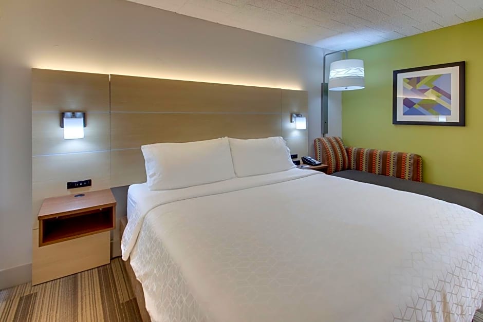 Holiday Inn Express Pittston - Scranton Airport