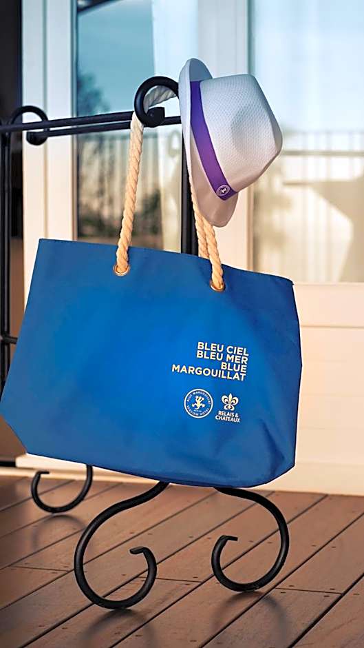 Blue Margouillat Seaview Hotel