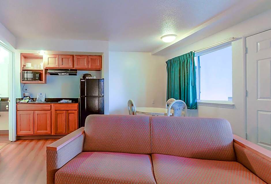 Motel 6-Coos Bay, OR