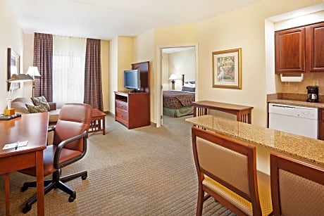 Suite Two Double Beds One Bedroom 