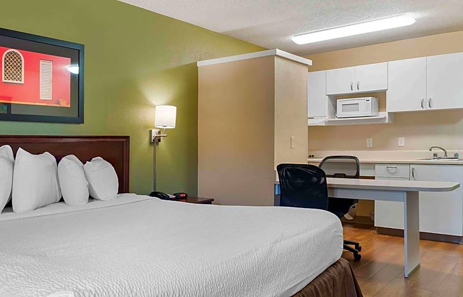 Extended Stay America Suites - Detroit - Novi - Haggerty Road