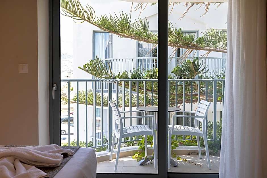 Alia Beach Hotel by Estia