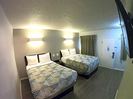 Double Room - Disability Access - Roll In Shower