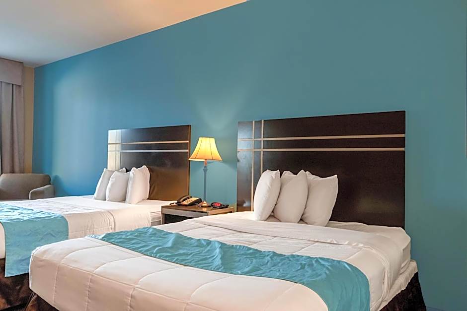 Moulton Inn & Suites By OYO