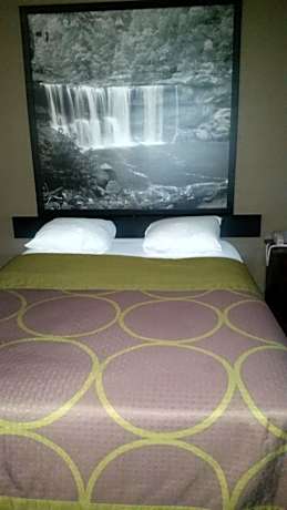 Queen Room - Mobility Access/Non-Smoking