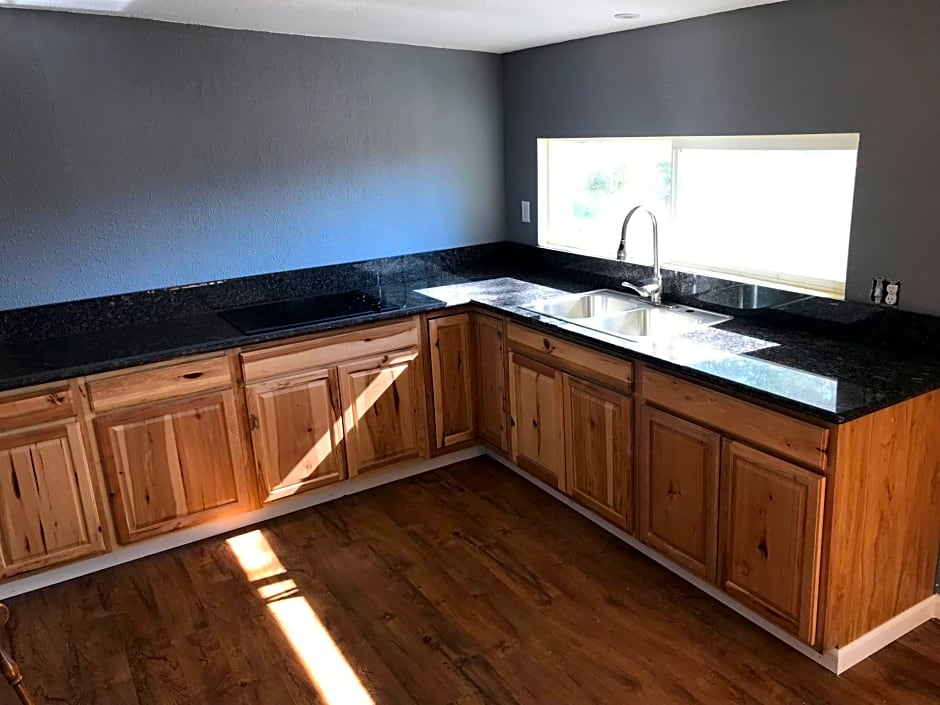 Mountain Trail Lodge and Vacation Rentals