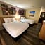 Days Inn & Suites by Wyndham Kaukauna WI