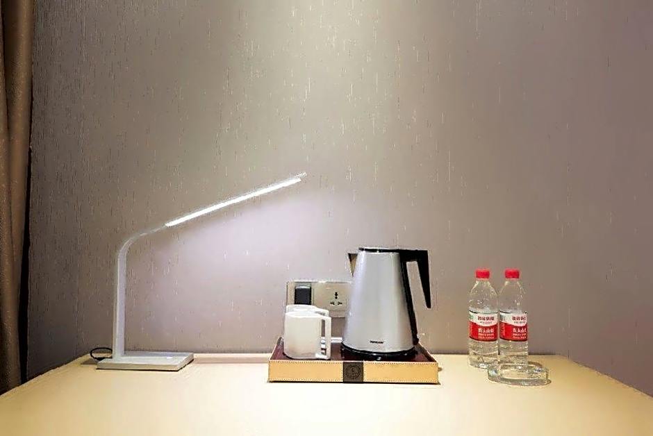 Lavande Hotel Heyuan Avenue Asia's first fountain