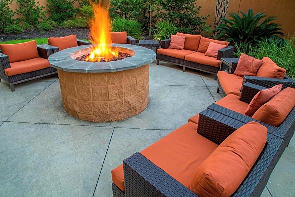 Courtyard by Marriott Biloxi North/D'Iberville