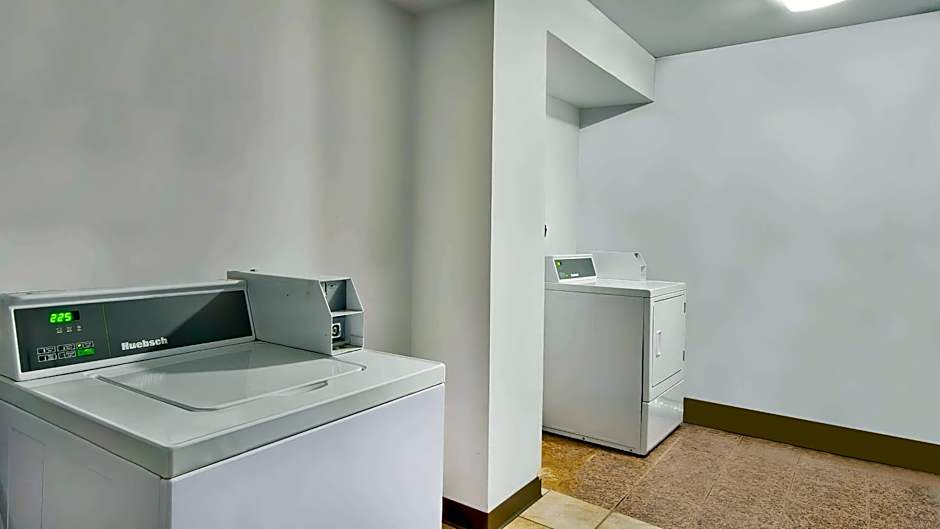 Motel 6 Louisville, Ky- Airport/ Fair Expo