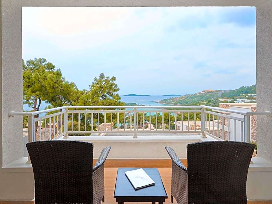 Photo 1 of 3 of Premium, Sea View