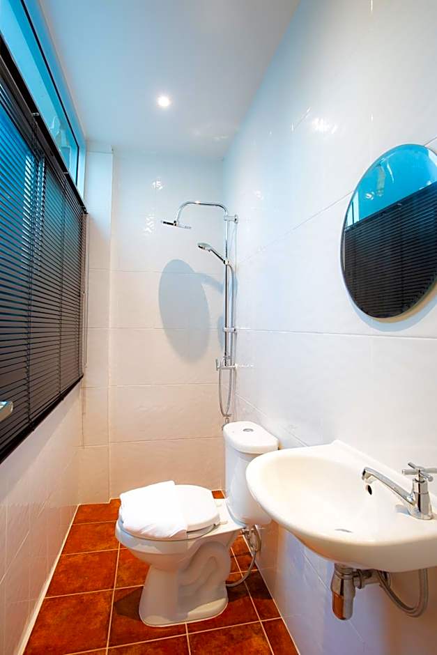 Charurat Suite Hotel