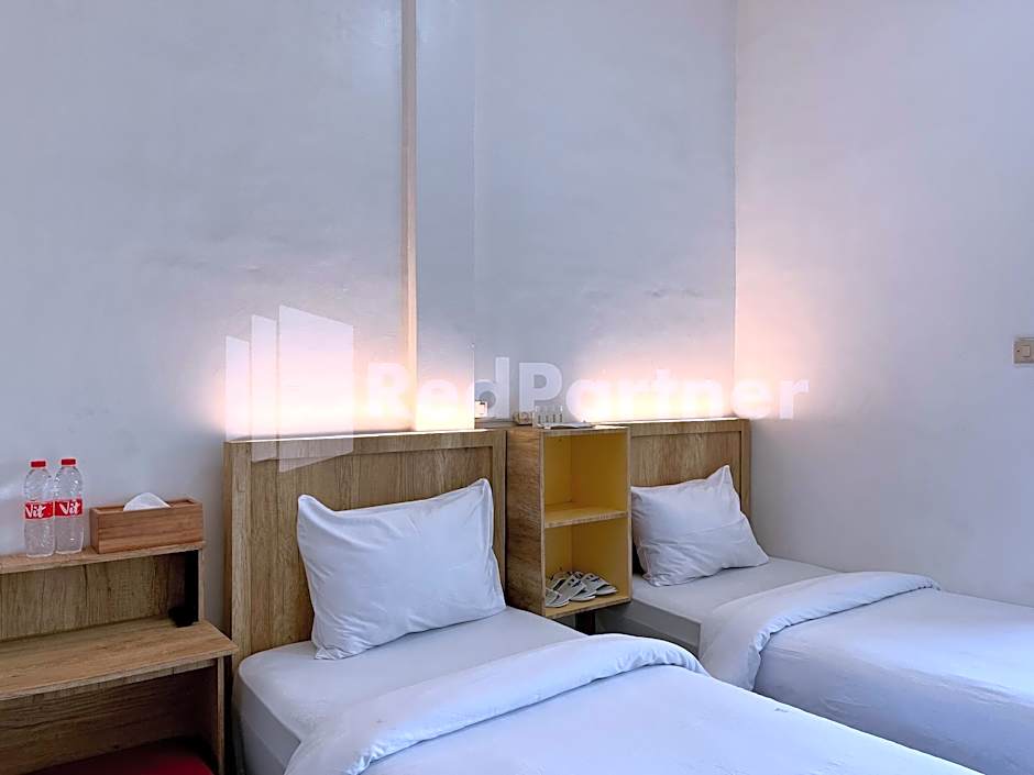 D Palma Near Lokananta Manahan Mitra RedDoorz