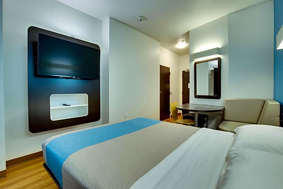 Motel 6-Poplar Bluff, MO