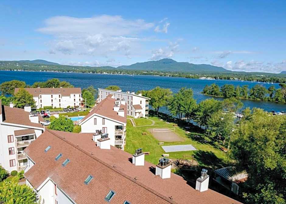 Magog Waterfront Condo