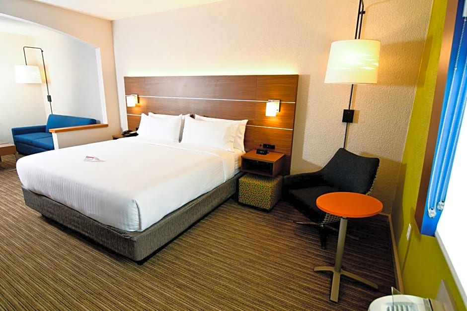 Holiday Inn Express Hotel & Suites Port Clinton-Catawba Island, an IHG Hotel