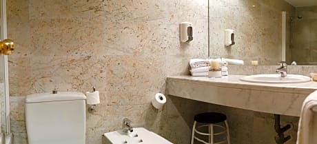 Double or twin standard