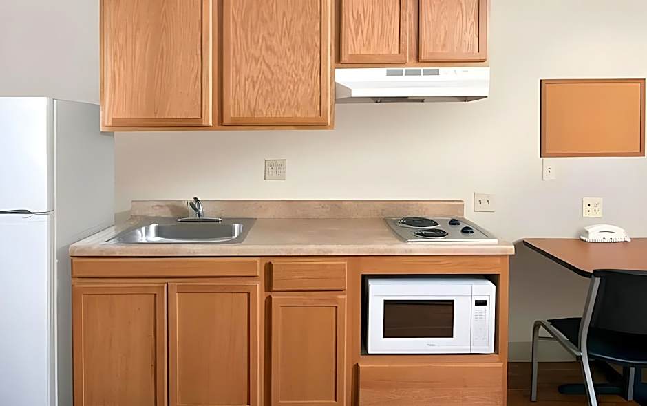 WoodSpring Suites Springfield