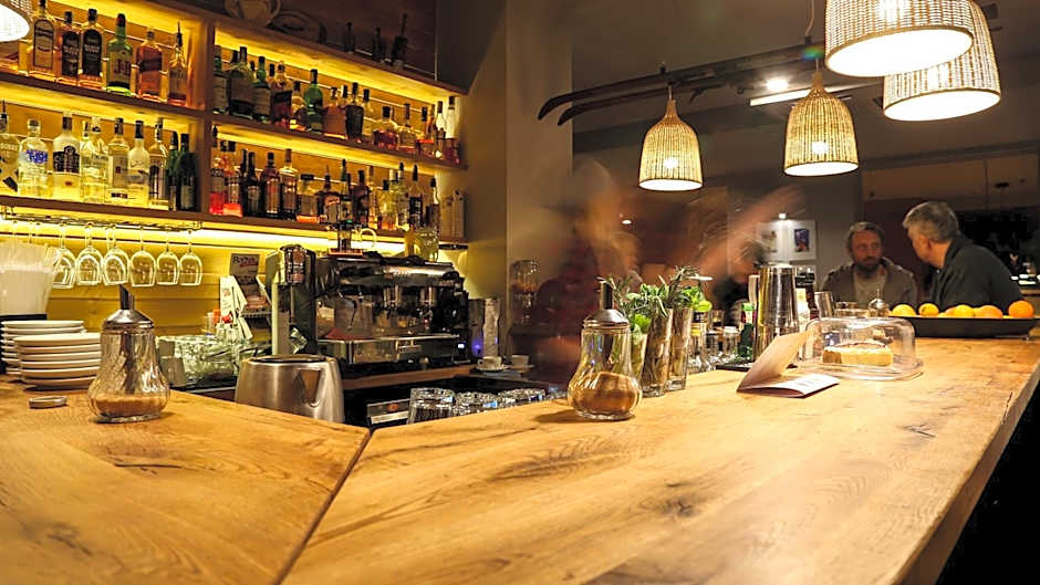 White Lavina - Ski, Bike, Hike