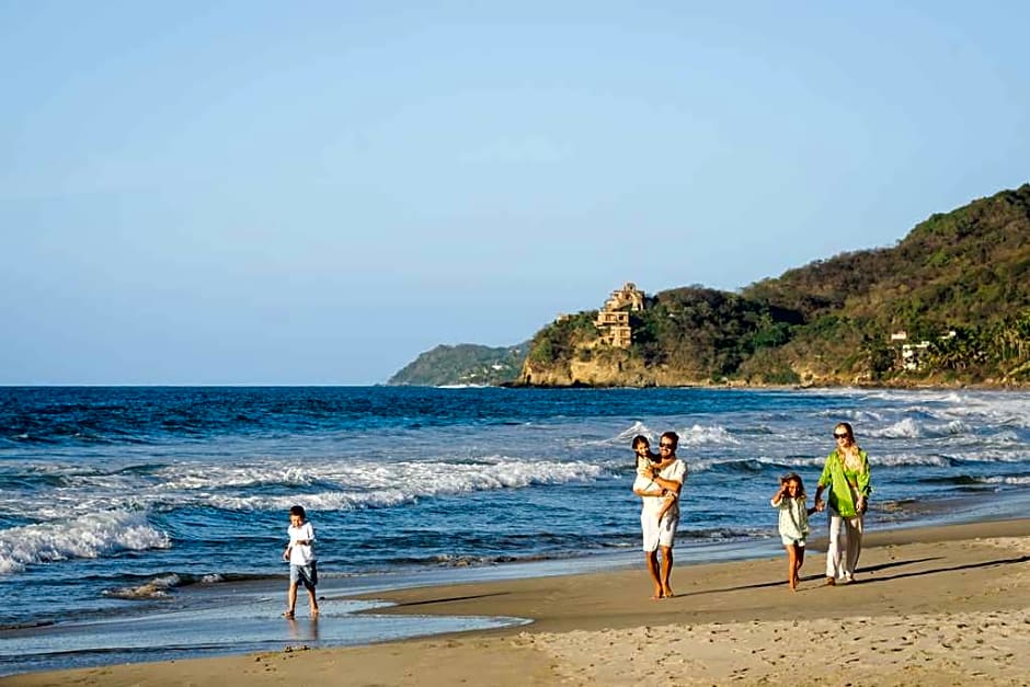 Conrad Punta de Mita