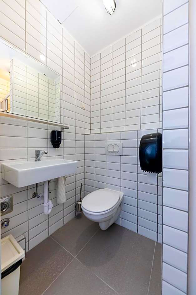 Adagio Hostel Basilica