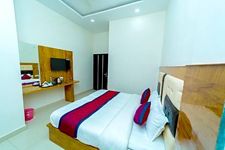 Hotel Chahal Residency