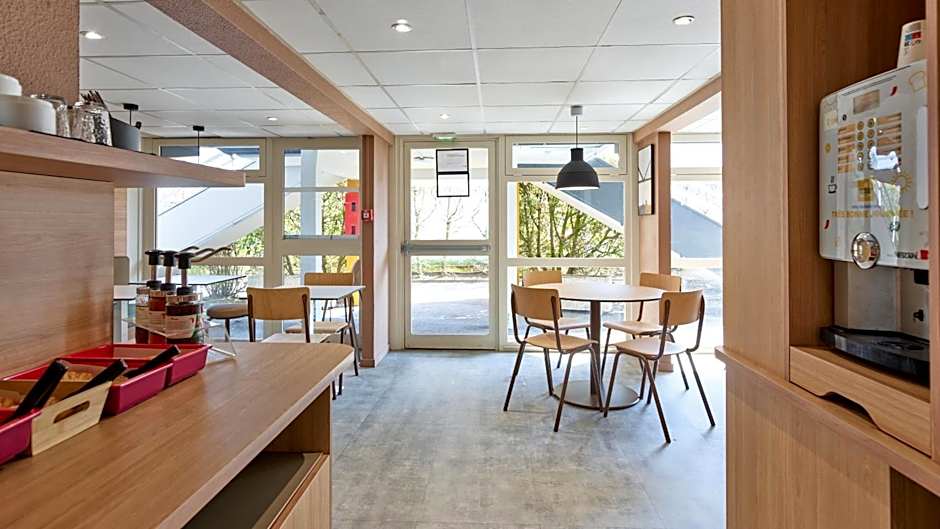 Premiere Classe Valenciennes Ouest Petite Foret Hotel