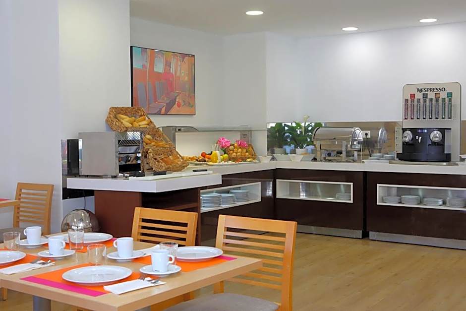 Hotel Apartamentos Pyr Fuengirola