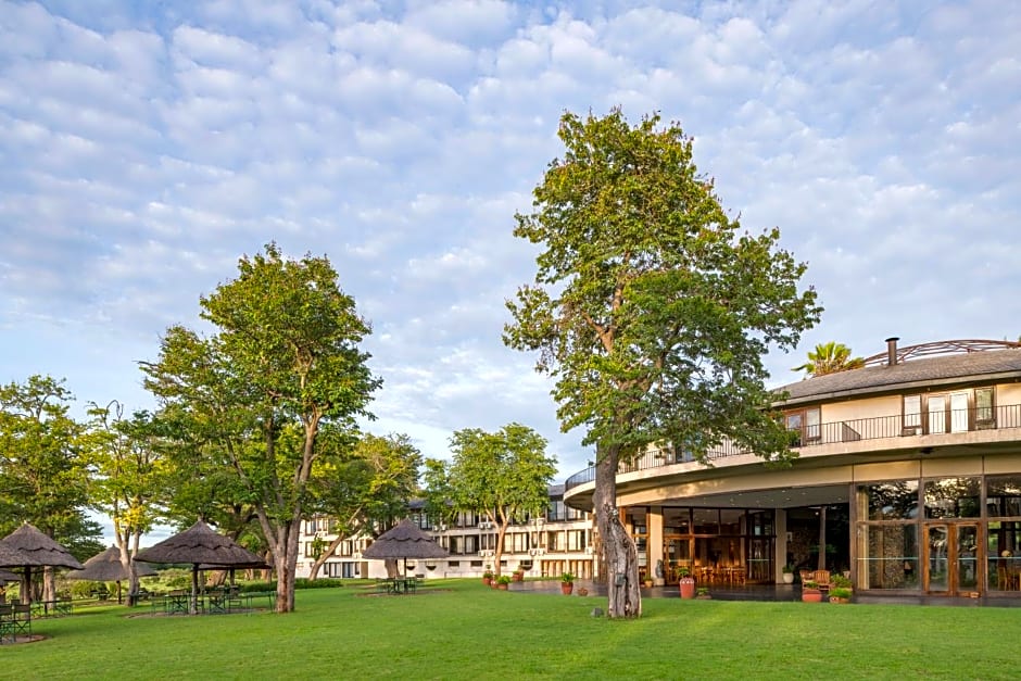 Hwange Safari Lodge