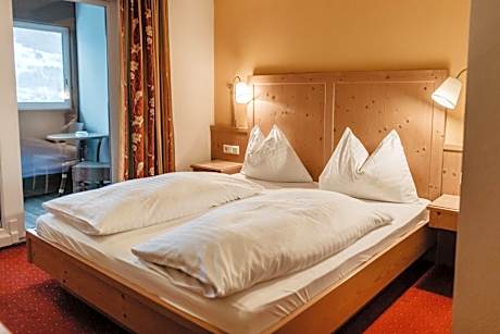 Double Room with Mountain View