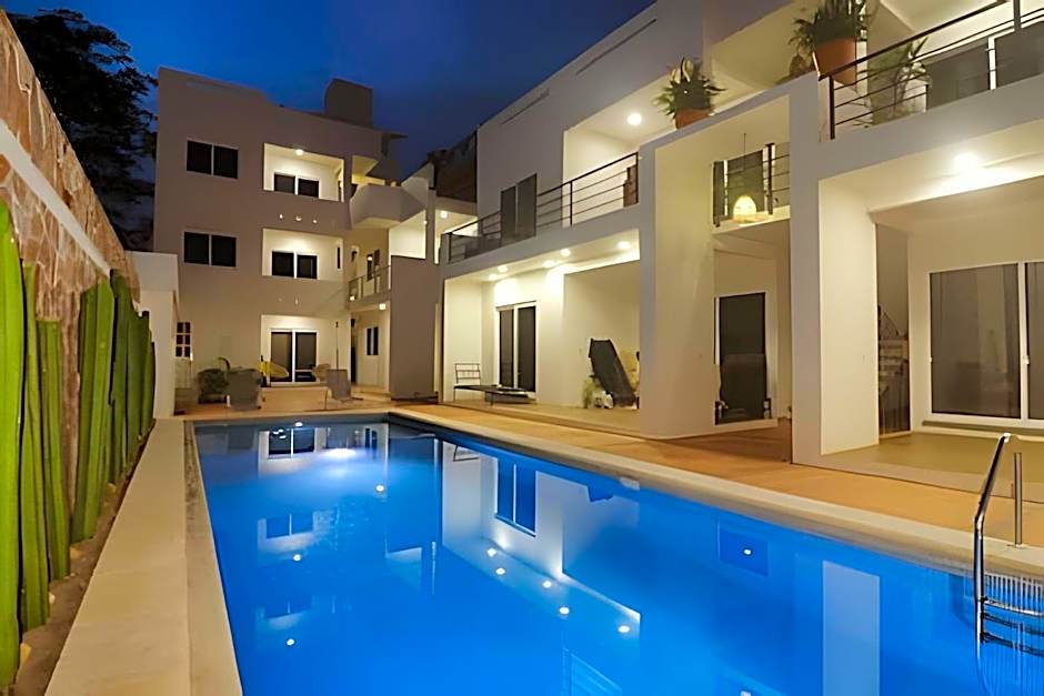 La Aurora Puerto Escondido