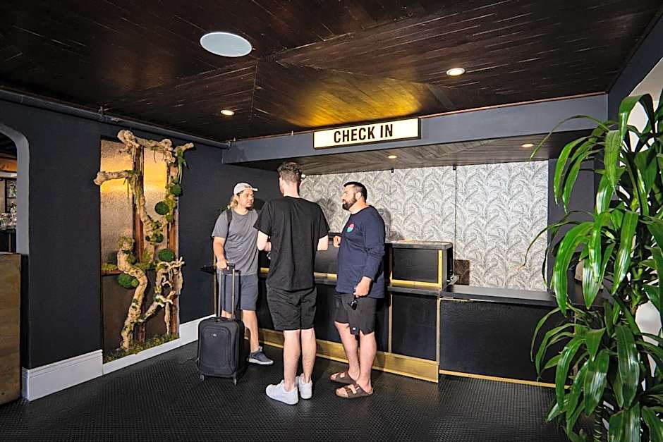 H Hotel
