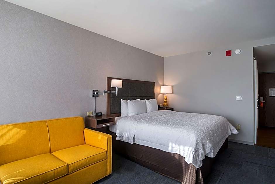 Hampton Inn By Hilton Chicago North-Loyola Station, Il