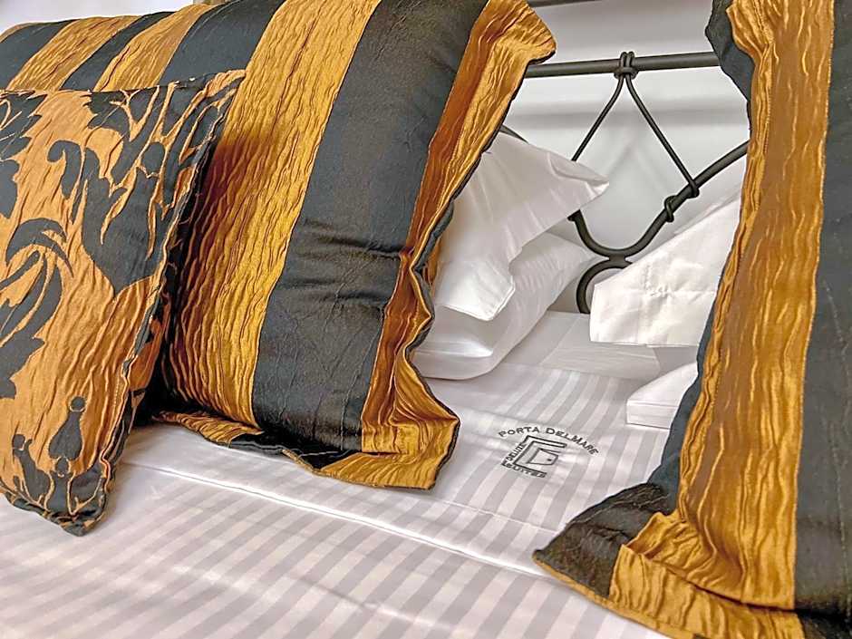 PortaDelMare deluxe suites